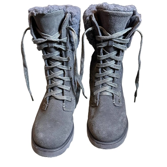 BEARPAW Kylie Suede Youth Boots size 1 - Picture 1 of 7